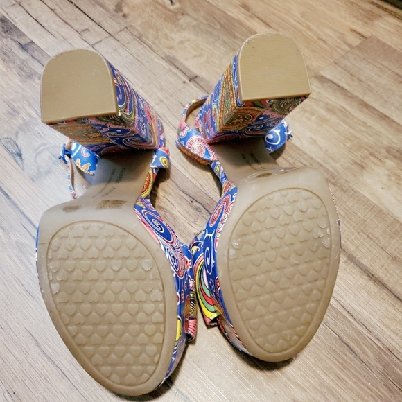 Chinese Laundry sandals size 8 - Picture 4 of 6